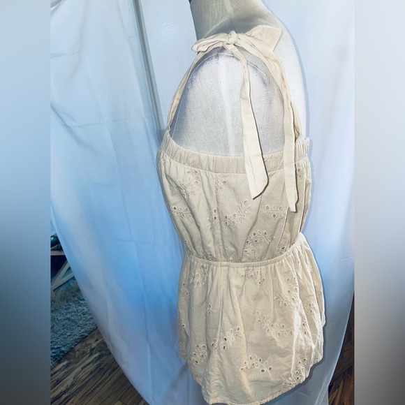 Maurice’s Ivory Eyelet Summer top size M cotton - Picture 6 of 7